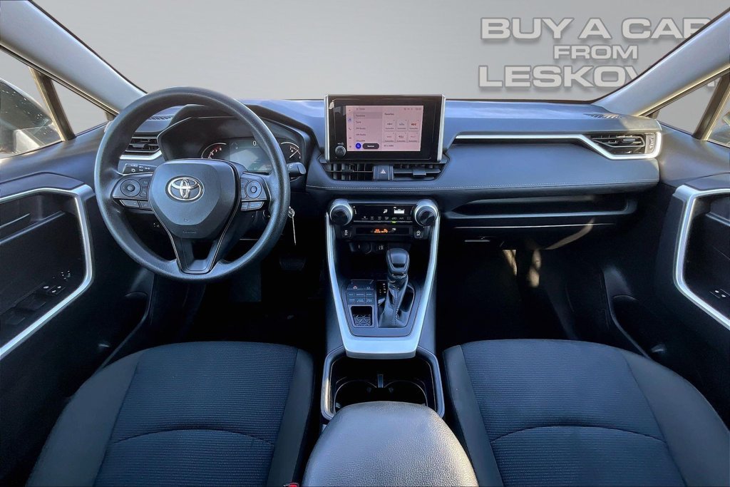 Used 2025 Toyota RAV4 LE AWD/4WD image 16