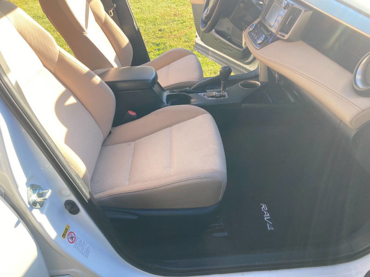 Used 2015 Toyota RAV4 XLE image 5