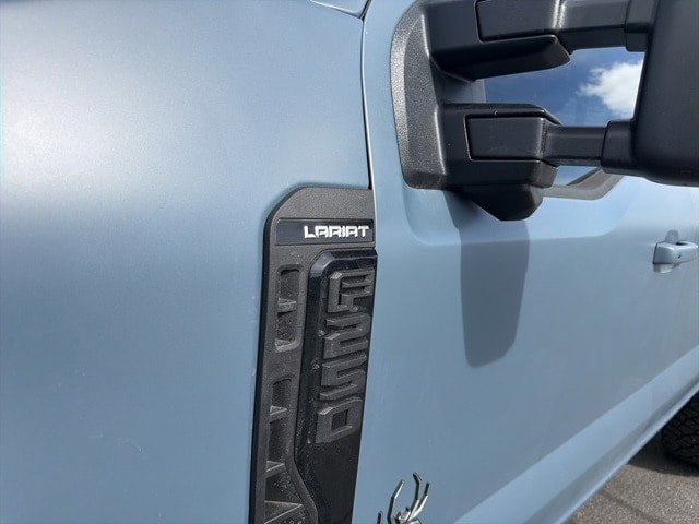 New 2026 Ford F250 Lariat w/ Black Appearance Package image 23