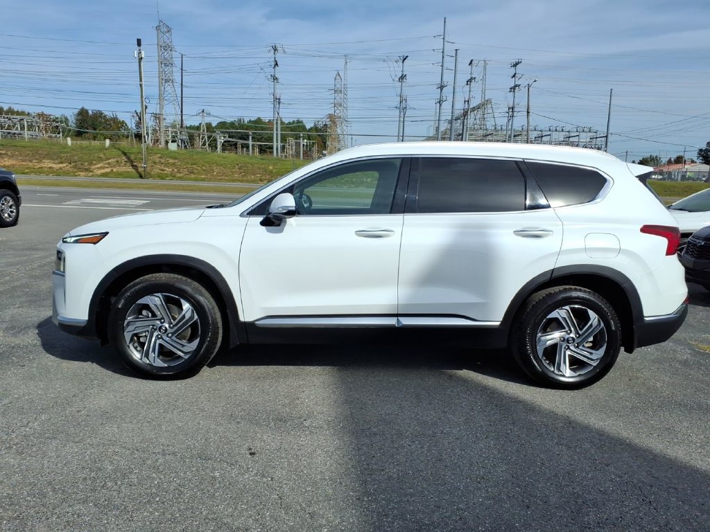 Used 2022 Hyundai Santa Fe SEL w/ Convenience Package FWD image 4