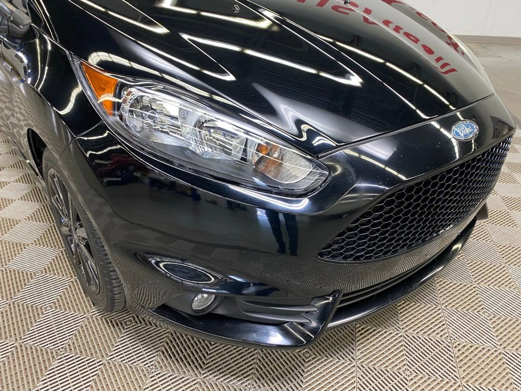 Used 2019 Ford Fiesta ST-Line FWD image 2