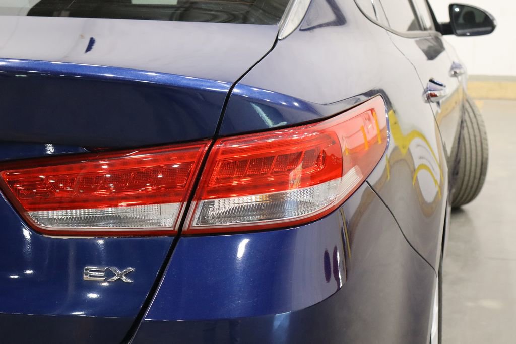 Used 2018 Kia Optima EX image 42