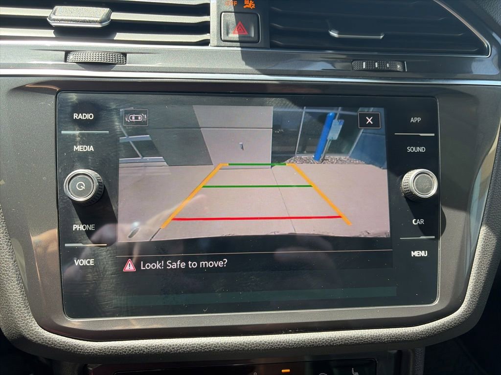 Certified 2023 Volkswagen Tiguan SE w/ Panoramic Sunroof Package AWD/4WD image 21