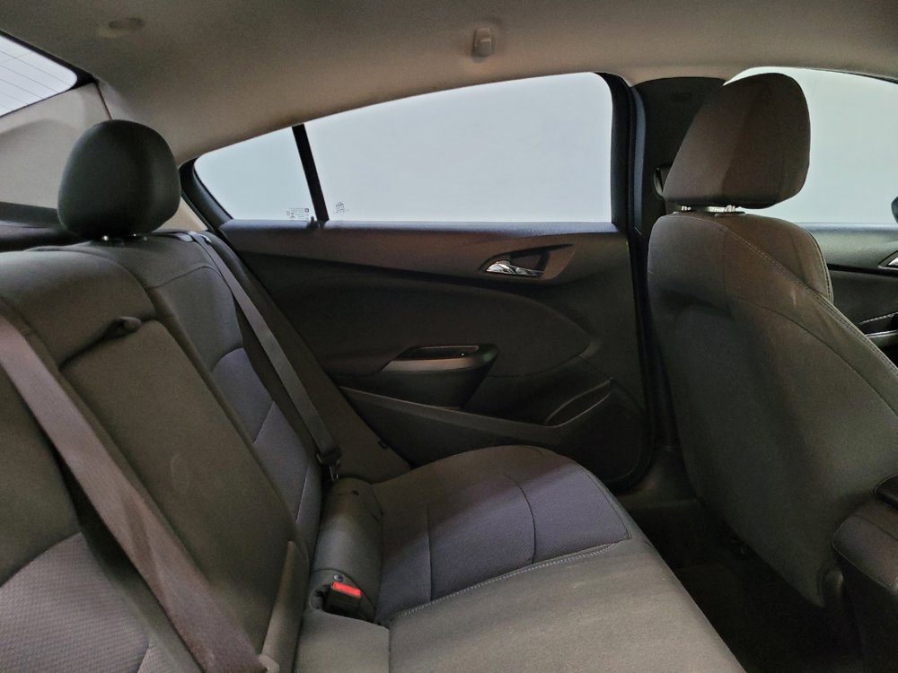 Used 2017 Chevrolet Cruze LT w/ Convenience Package image 19