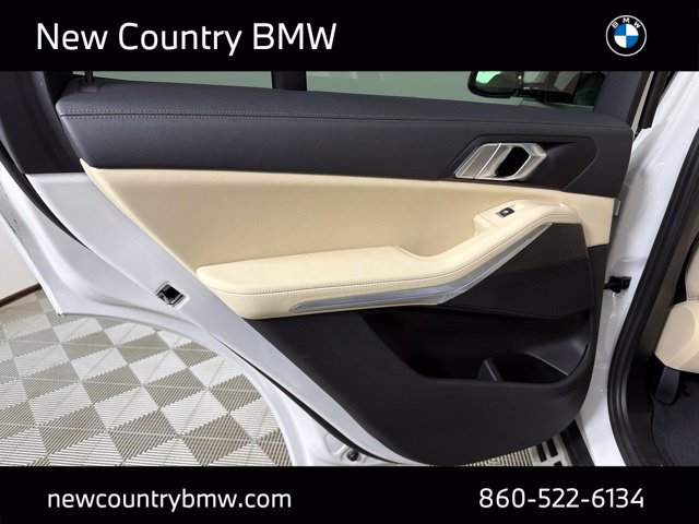 Used 2022 BMW X5 xDrive40i w/ Premium Package AWD/4WD image 14