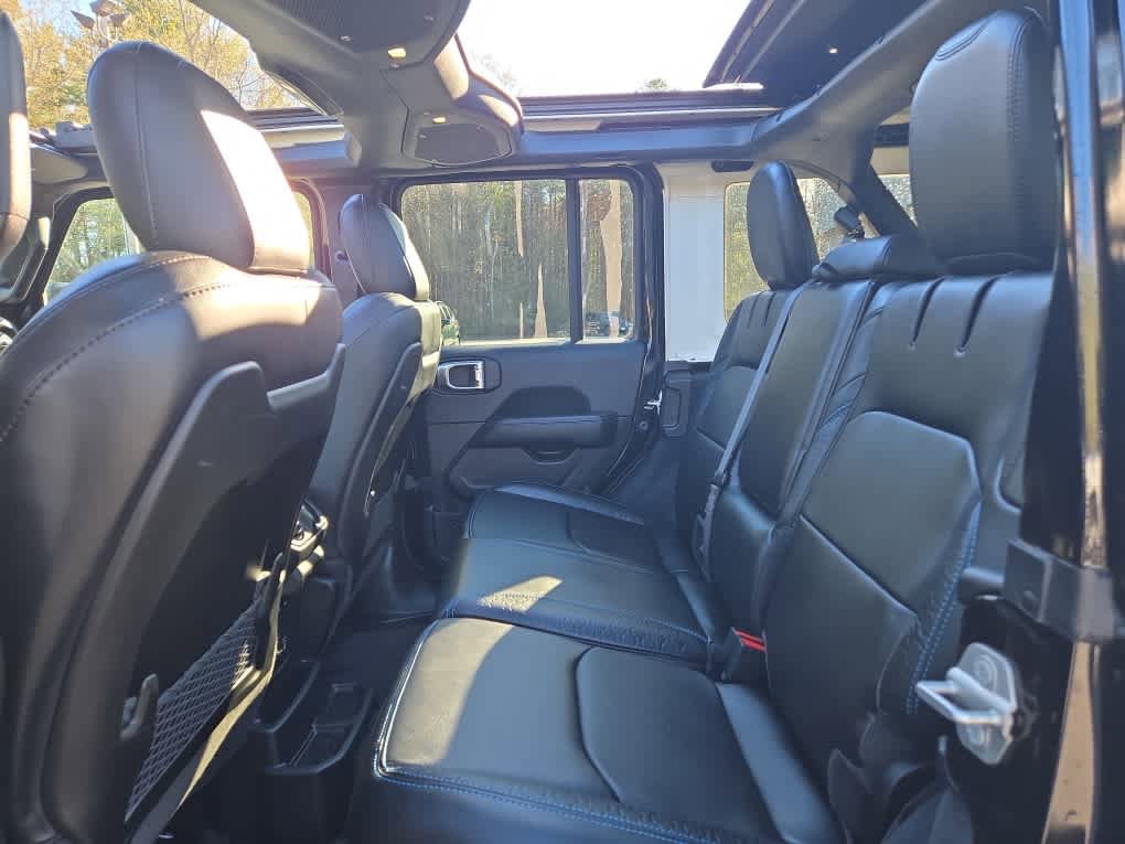 Used 2024 Jeep Wrangler High Altitude AWD/4WD image 31