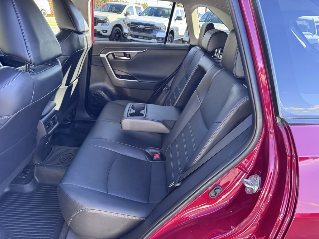 Used 2022 Toyota RAV4 Limited image 29