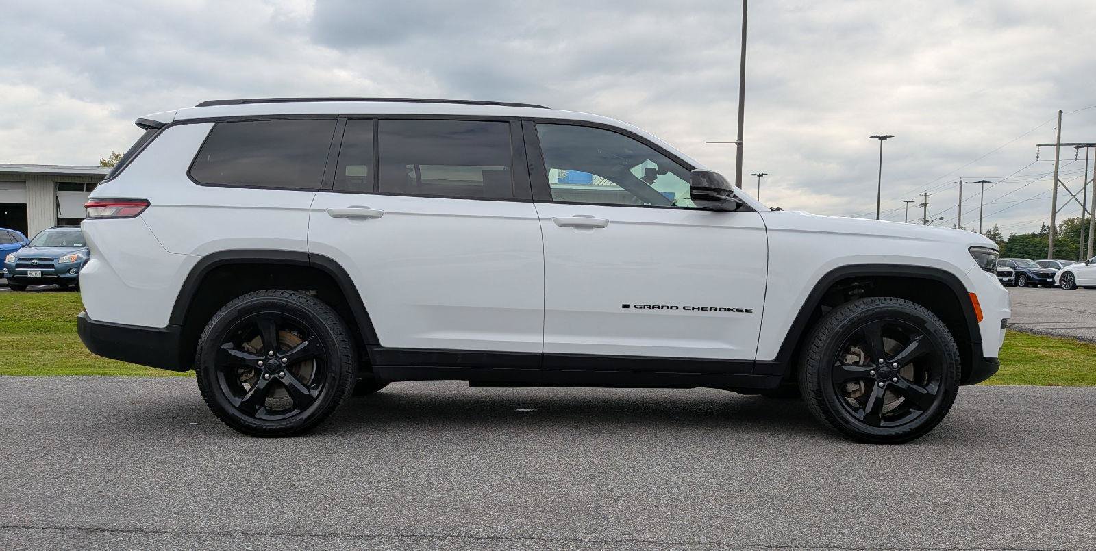 Used 2021 Jeep Grand Cherokee L Laredo AWD/4WD image 6