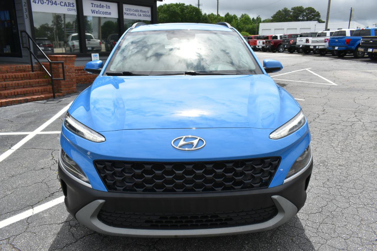 Used 2022 Hyundai Kona SEL w/ Cargo Package FWD image 3