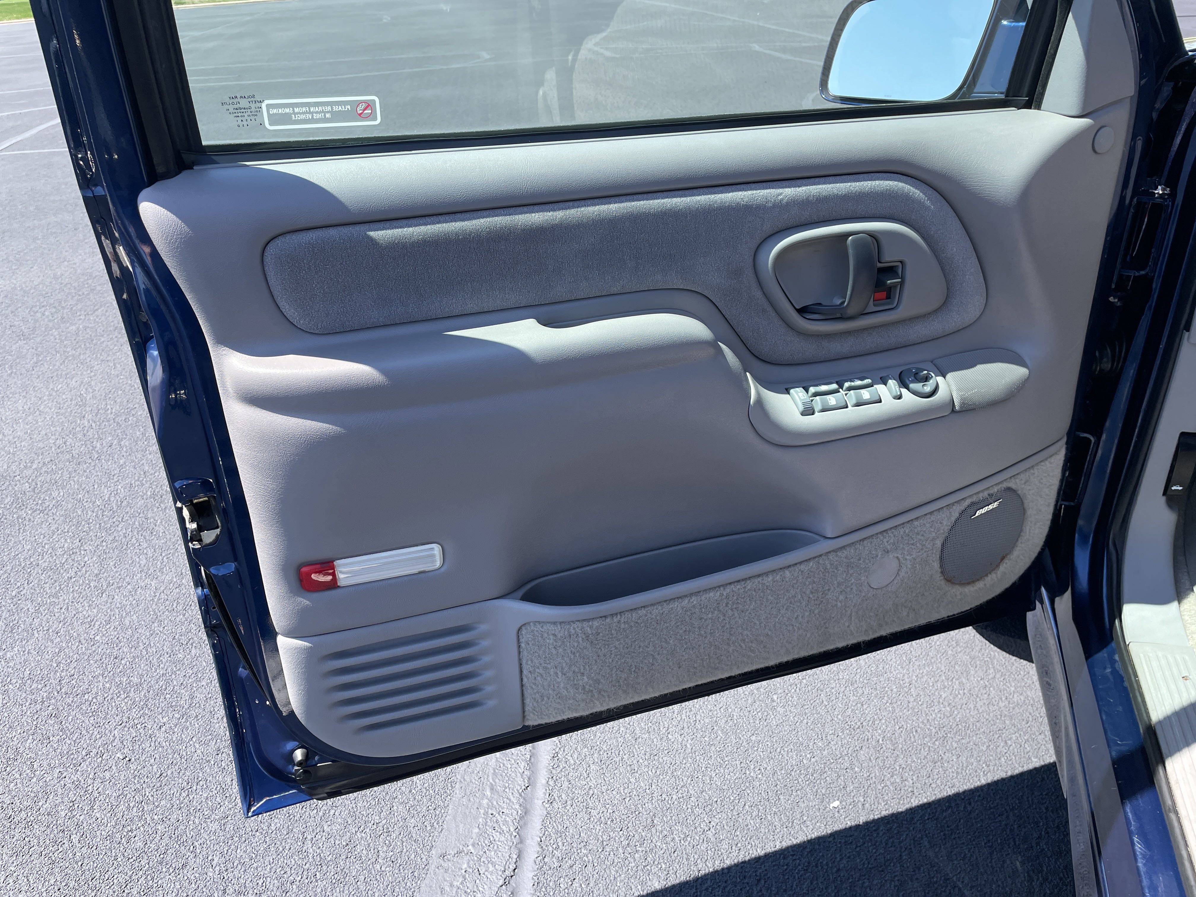 Used 1996 Chevrolet Tahoe 4WD image 18