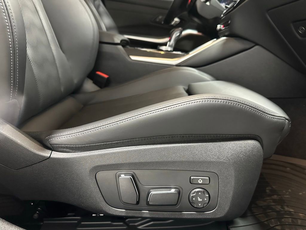 Used 2024 BMW M3 Competition w/ Executive Package image 51
