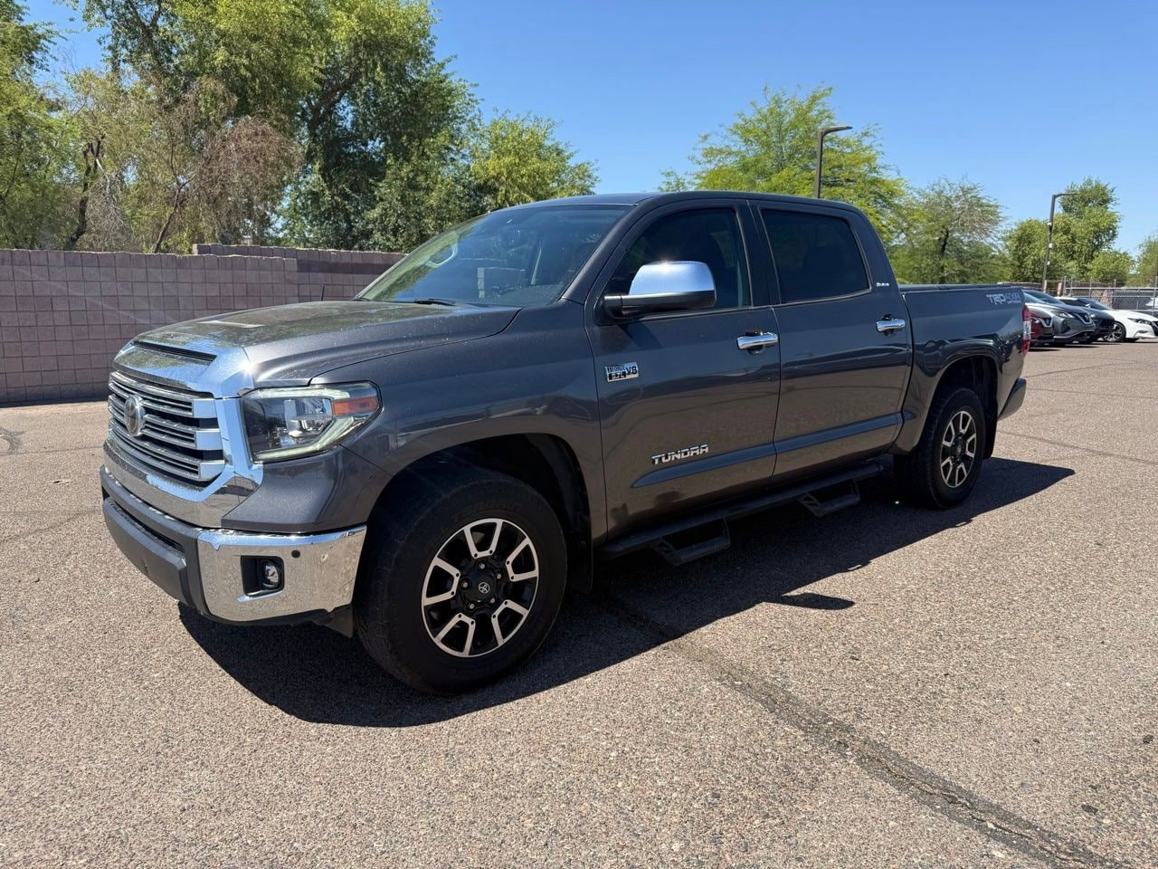 Used 2018 Toyota Tundra Limited w/ Limited Premium Package AWD/4WD image 1