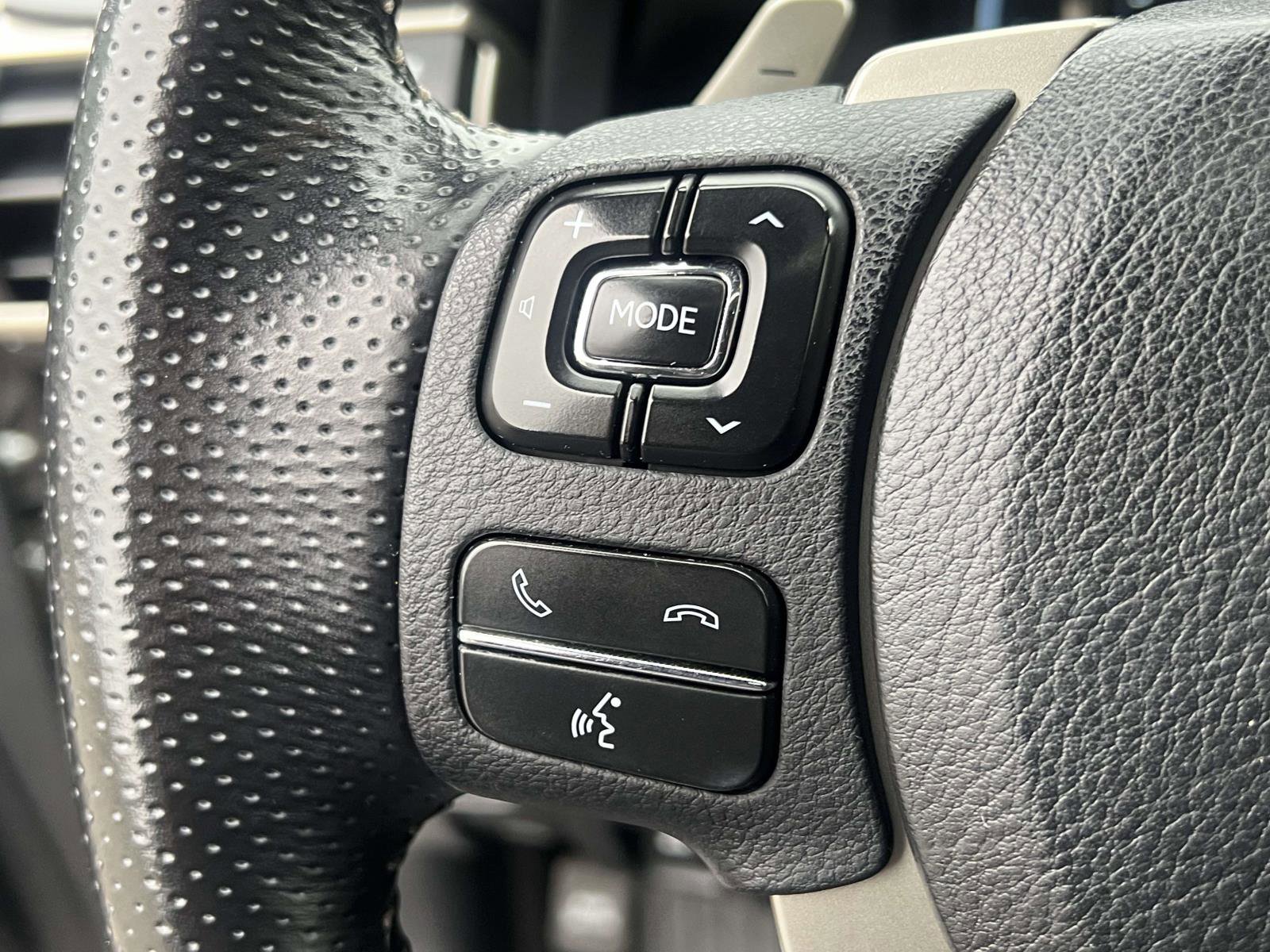 Used 2020 Lexus IS 350 F Sport w/ F Sport Package image 19