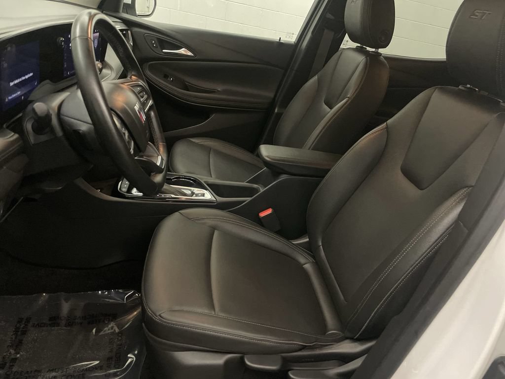 Used 2024 Buick Encore GX Sport Touring w/ Advanced Technology Package AWD/4WD image 12