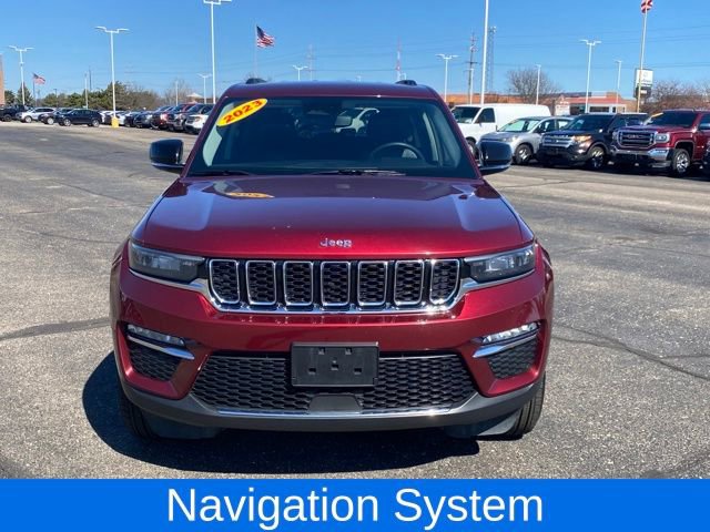 Used 2023 Jeep Grand Cherokee Limited image 3