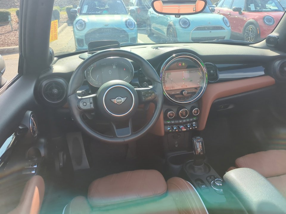 Used 2022 MINI Cooper S w/ Driver Assistance Package image 30