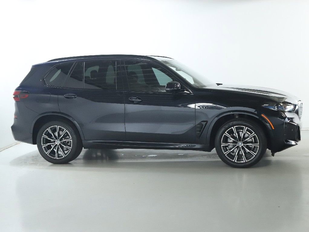Used 2024 BMW X5 xDrive40i w/ M Sport Package AWD/4WD image 10