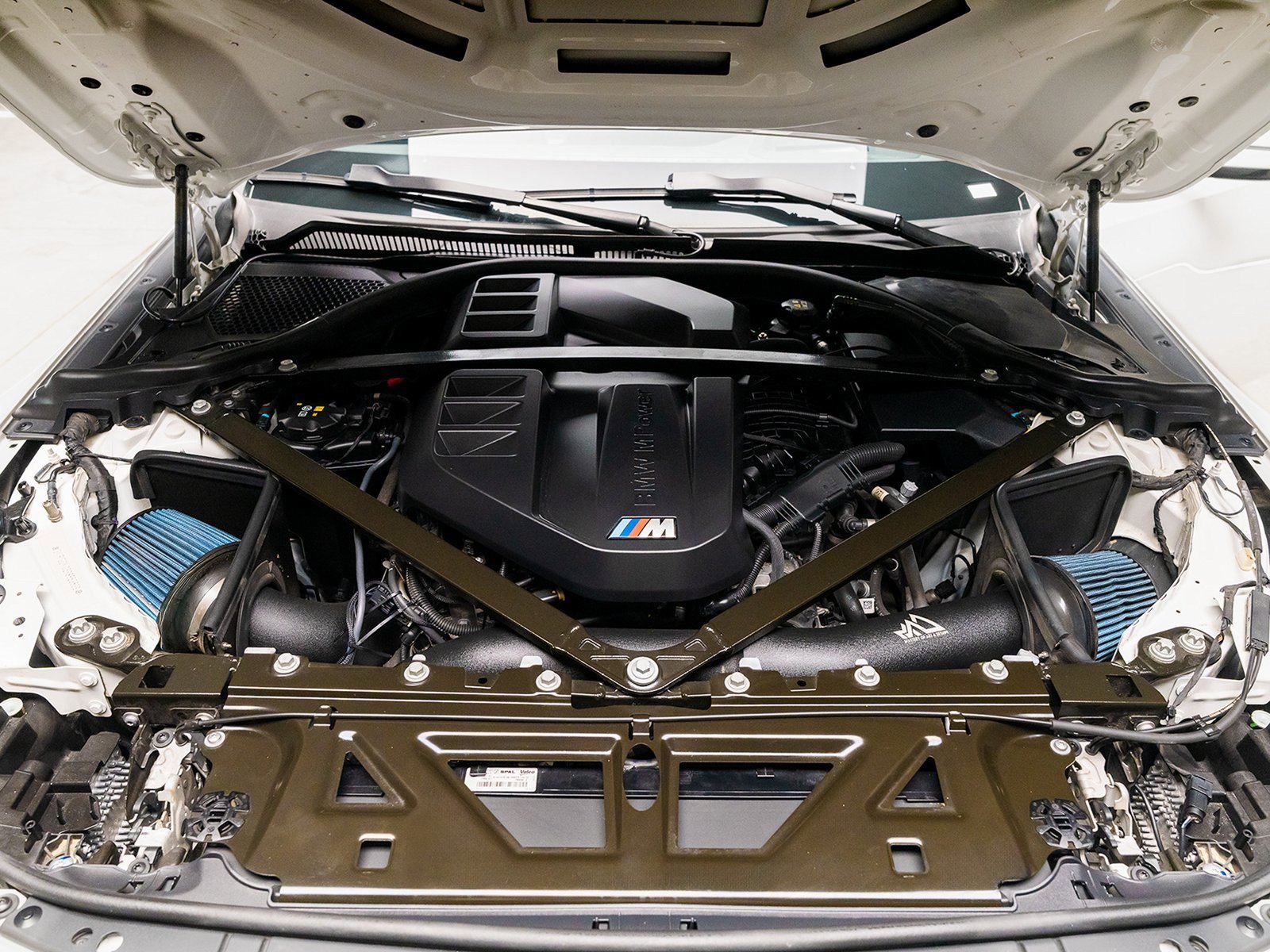 Used 2024 BMW M2 w/ Lighting Package image 2