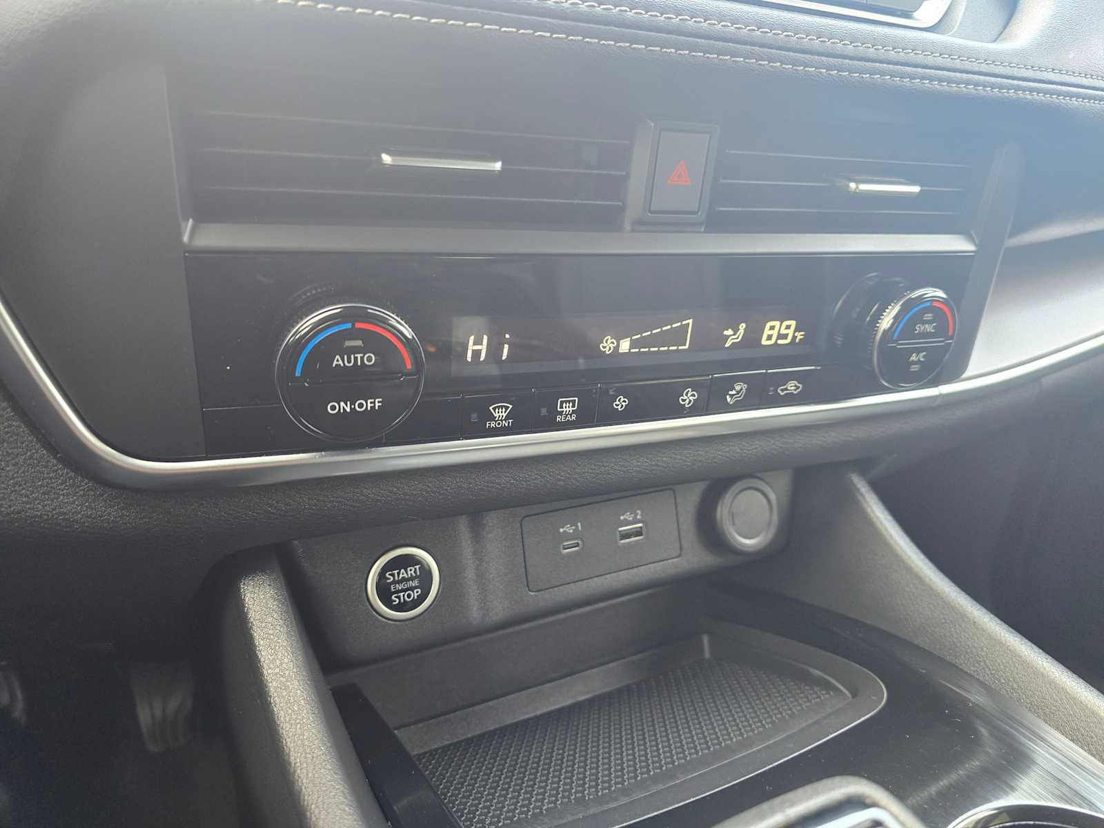 Used 2023 Nissan Rogue SV image 29