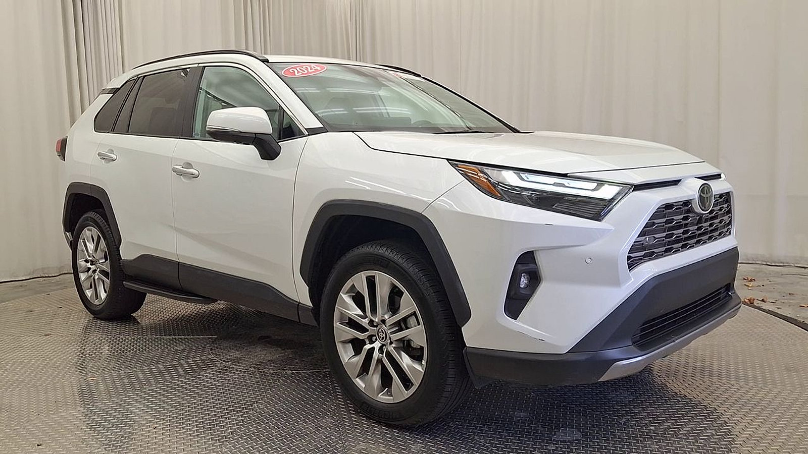 Certified 2024 Toyota RAV4 Limited w/ Advanced Technology Package AWD/4WD image 9