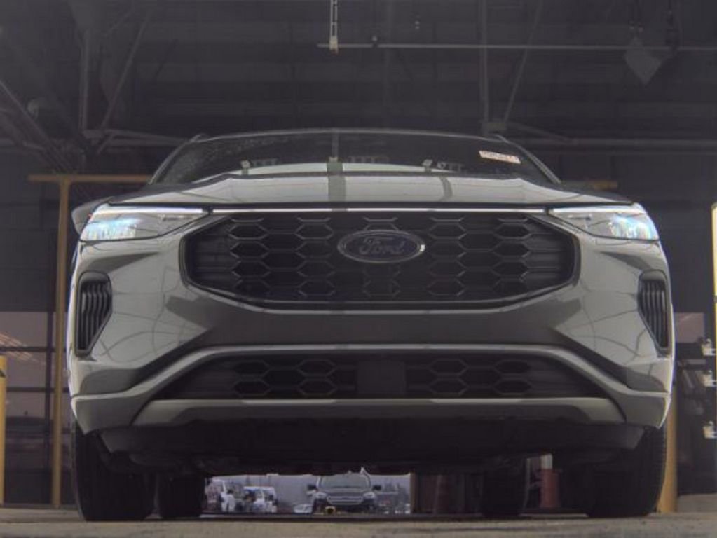 Used 2023 Ford Escape ST-Line w/ Tech Pack #1 image 4