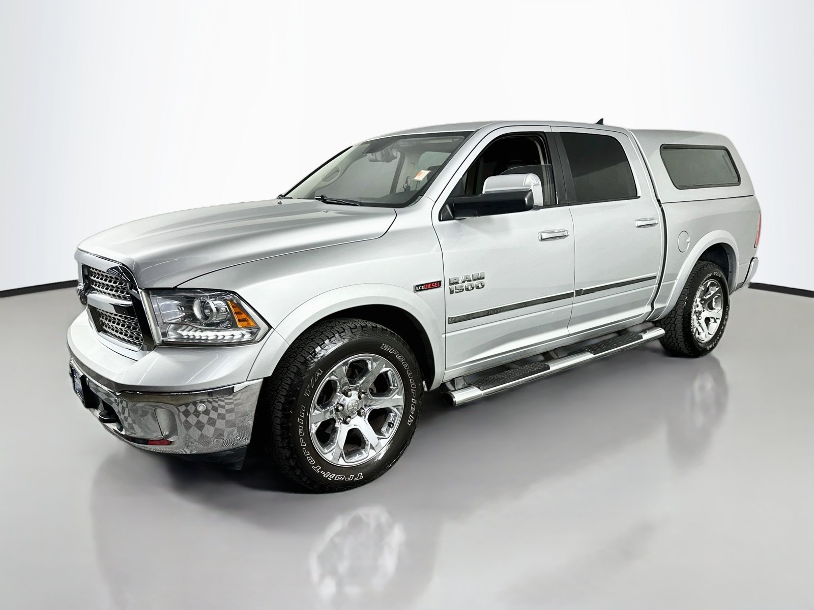 Used 2015 RAM 1500 Laramie w/ Convenience Group AWD/4WD image 4
