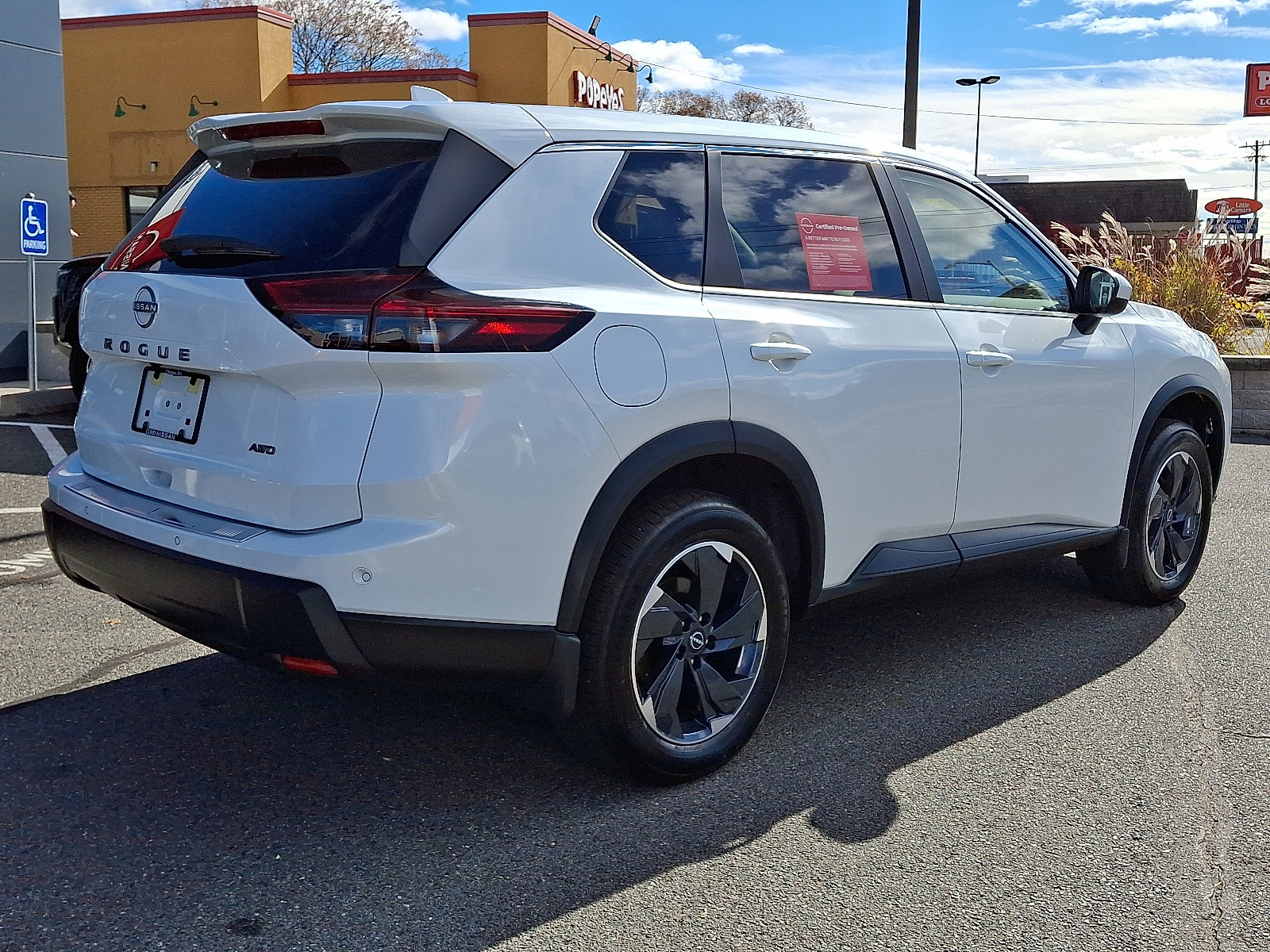 Certified 2025 Nissan Rogue SV image 6