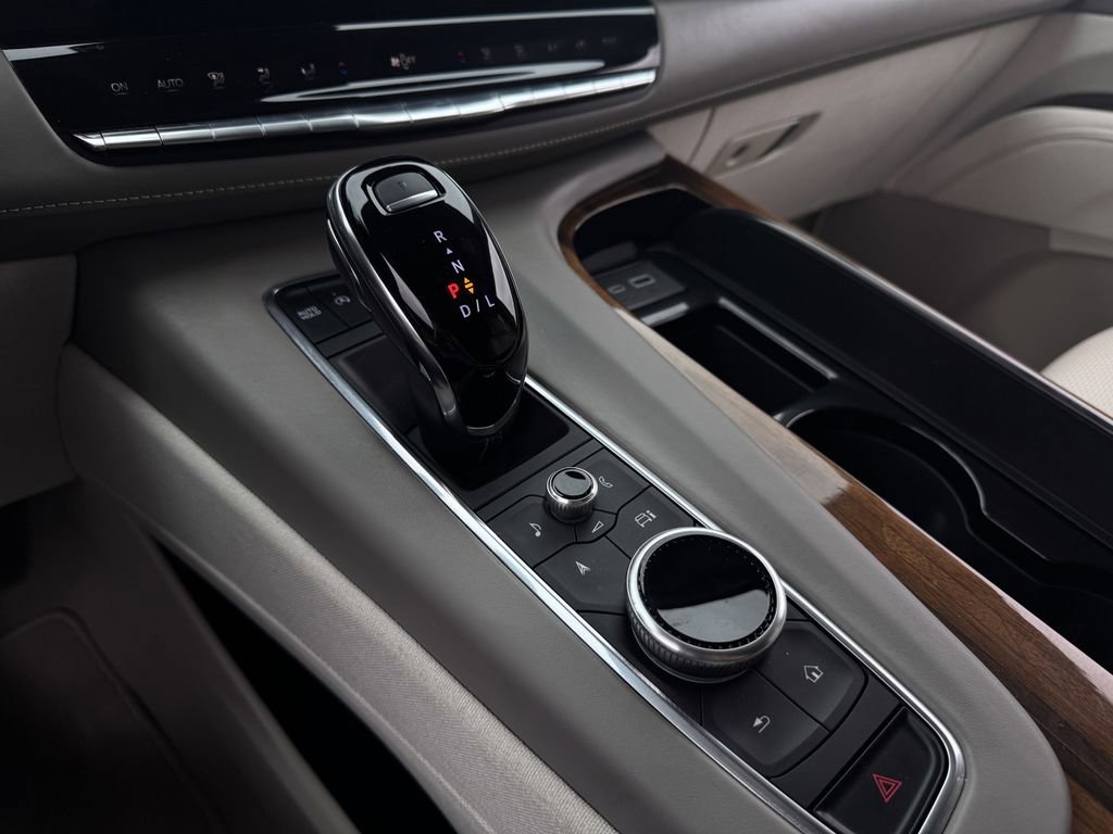 Used 2024 Cadillac Escalade Premium Luxury Platinum image 19