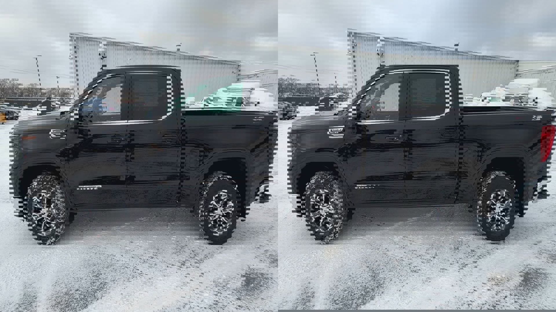 New 2026 GMC Sierra 1500 SLE image 5