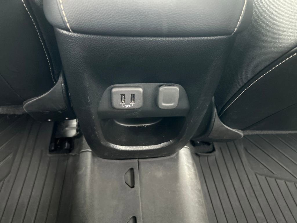 Used 2022 GMC Canyon Denali image 30