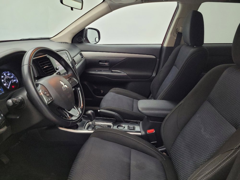 Used 2018 Mitsubishi Outlander SE FWD image 17