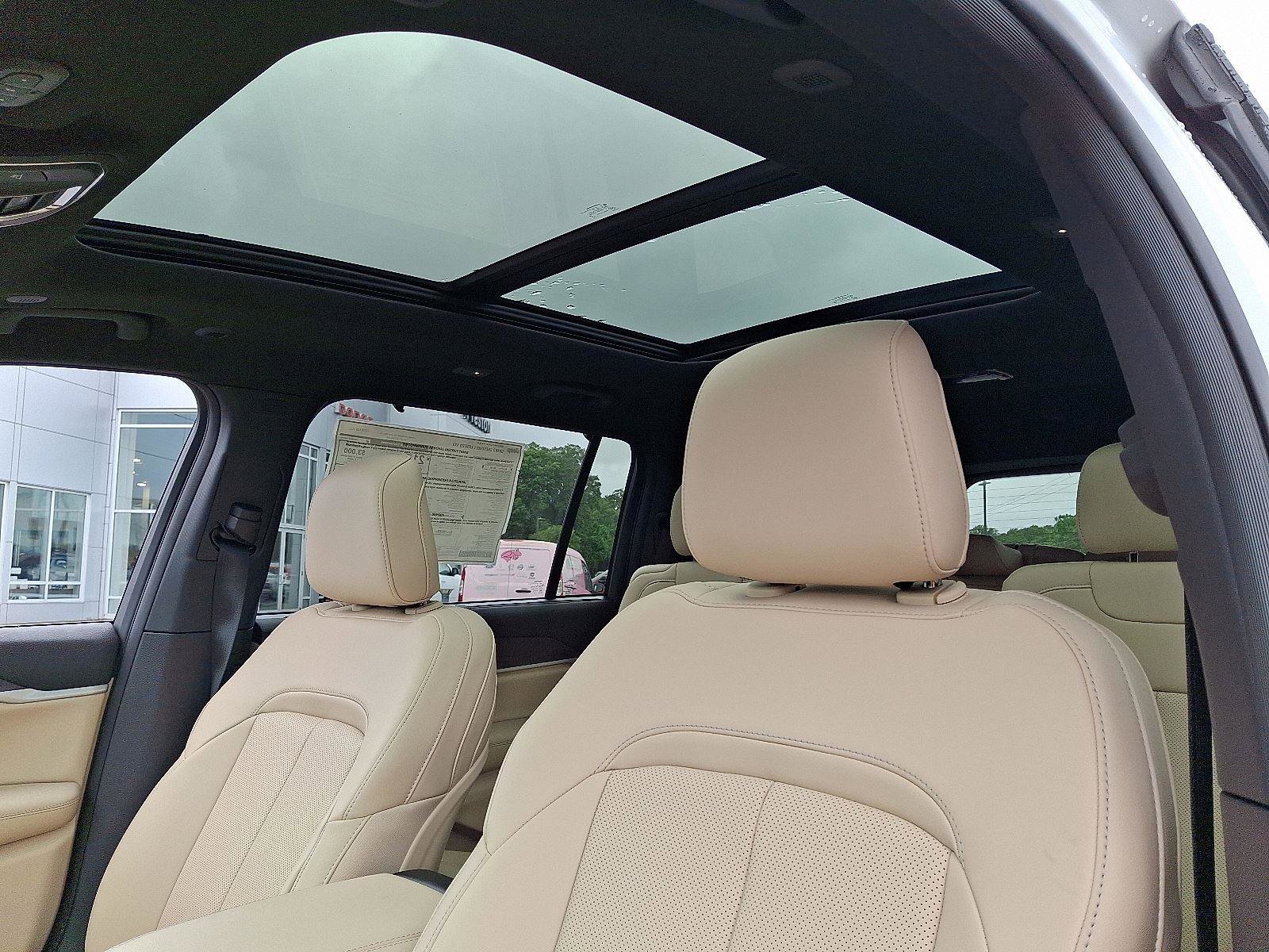 New 2025 Jeep Grand Cherokee L Limited w/ Luxury Tech Group II image 11