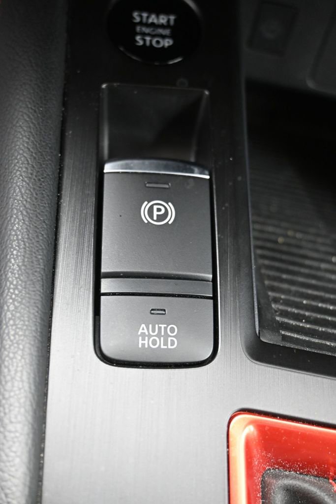 Used 2025 Nissan Kicks SR image 25