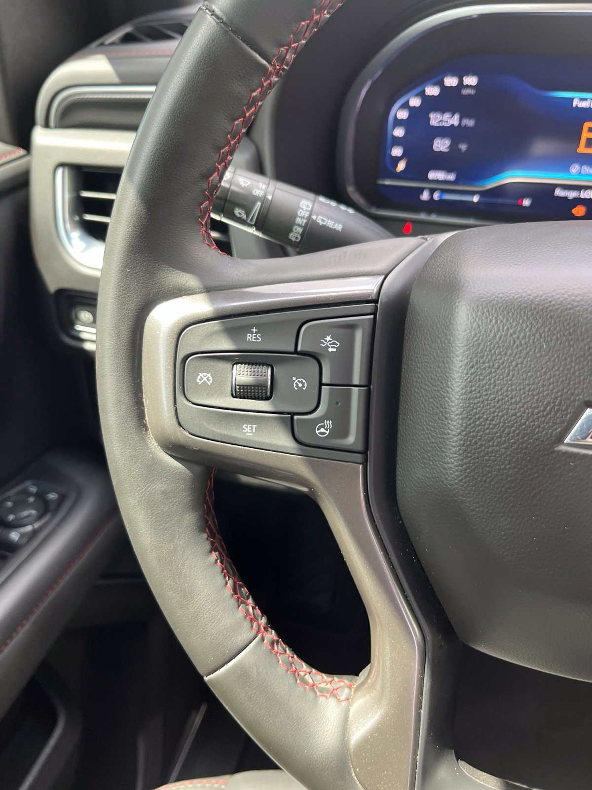 Used 2024 Chevrolet Suburban RST w/ Luxury Package RWD image 20
