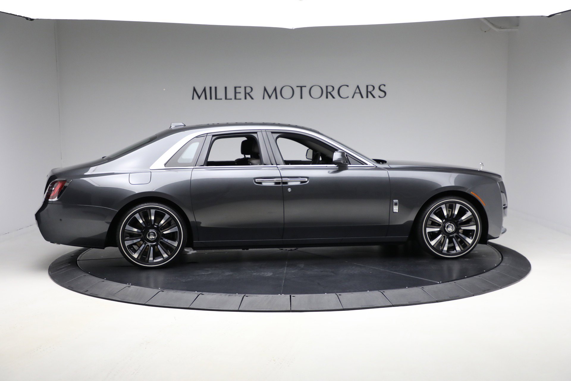 Certified 2024 Rolls-Royce Ghost Sedan image 8