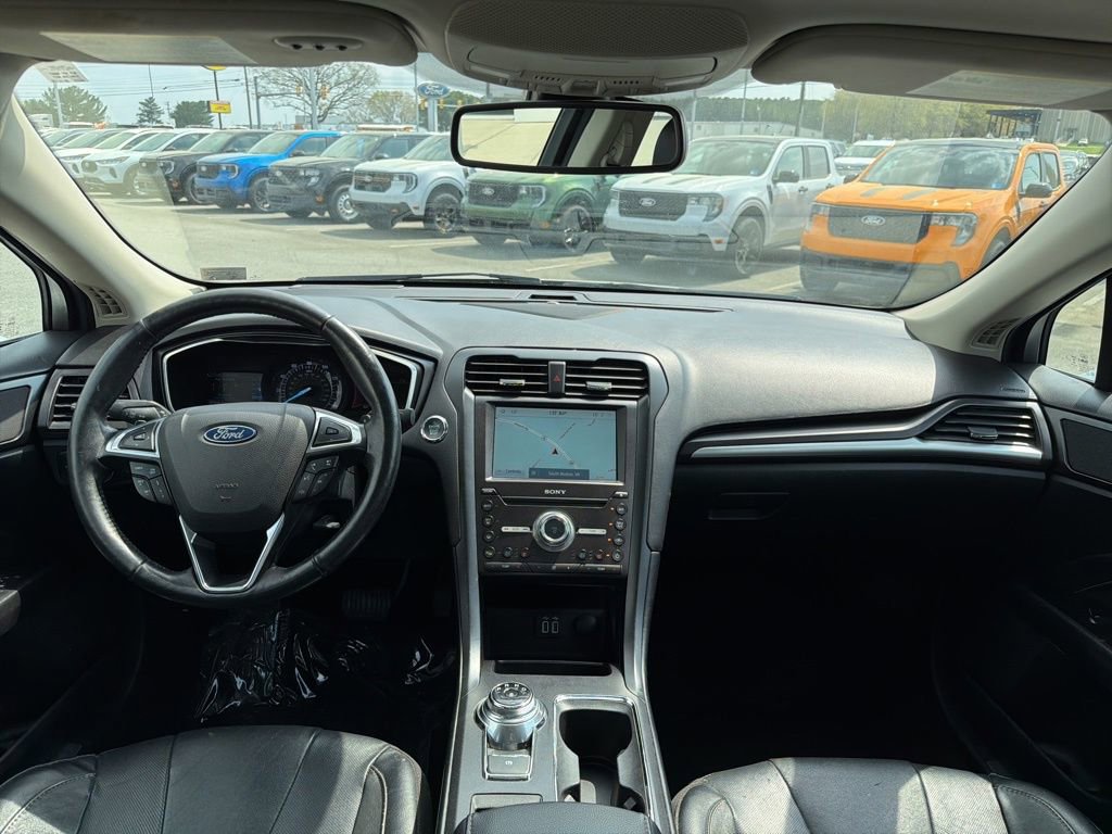 Used 2020 Ford Fusion Titanium image 23