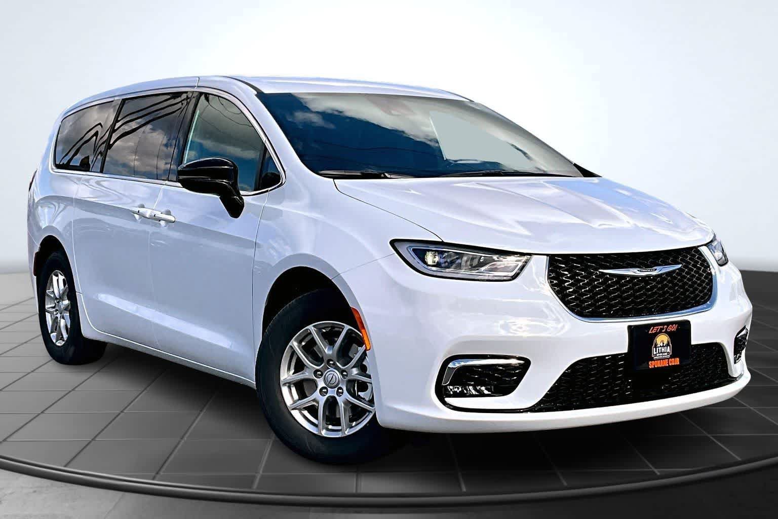 New 2026 Chrysler Pacifica Select FWD image 22