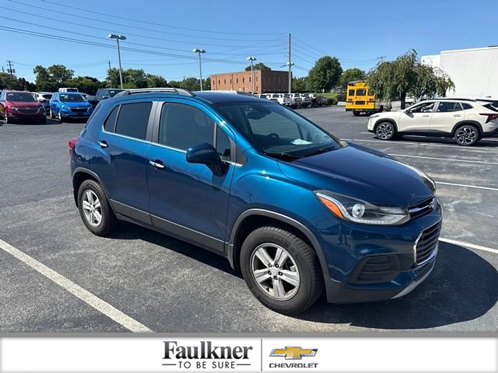 Used 2020 Chevrolet Trax LT w/ Driver Confidence Package AWD/4WD image 1