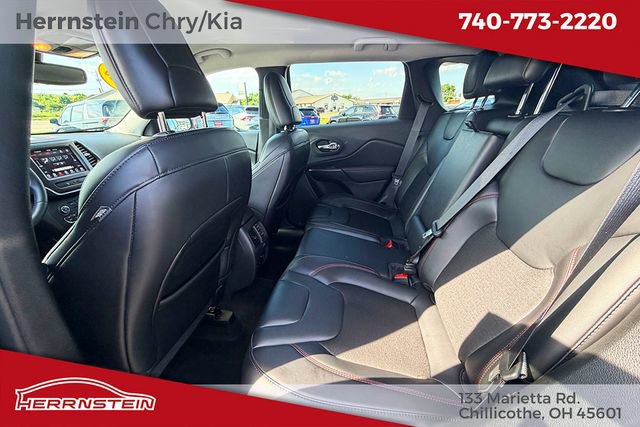 Used 2020 Jeep Cherokee Trailhawk w/ Cold Weather Group AWD/4WD image 24