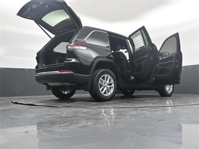 New 2025 Jeep Grand Cherokee Laredo X w/ Luxury Tech Group I image 52