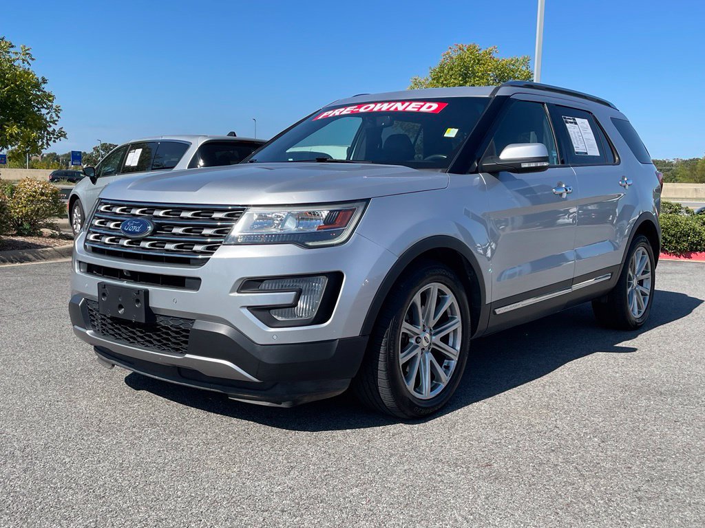 Used 2017 Ford Explorer Limited FWD image 3