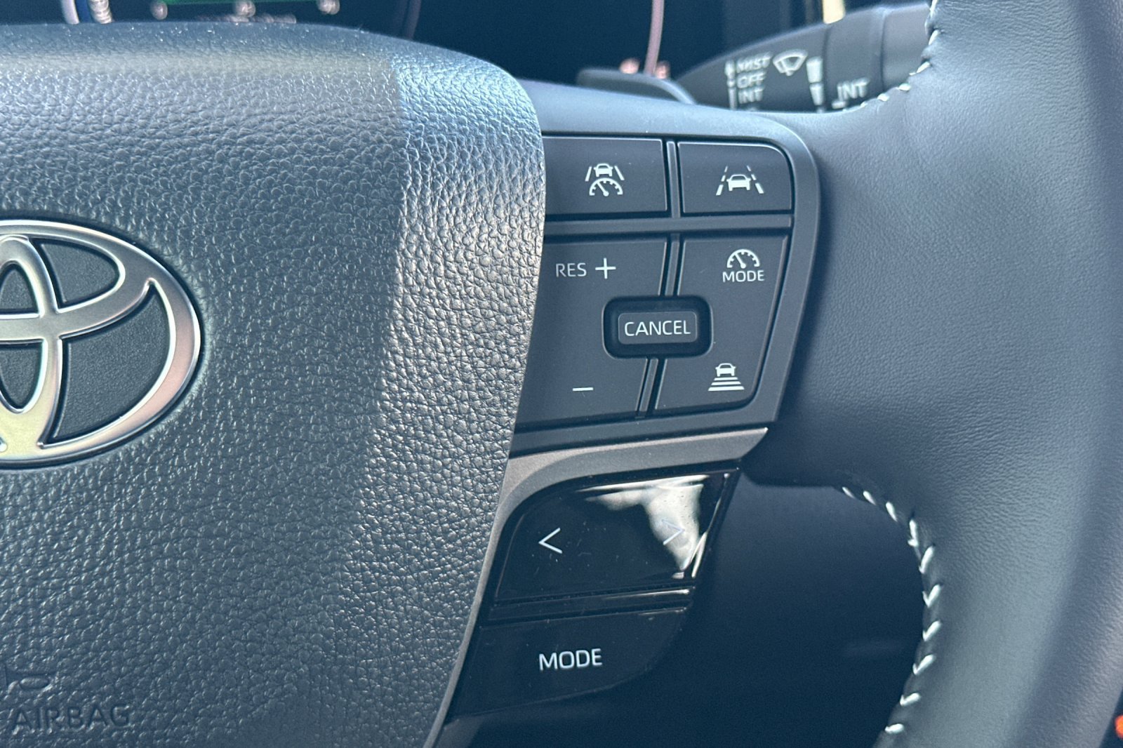 Used 2026 Toyota Camry SE FWD image 26