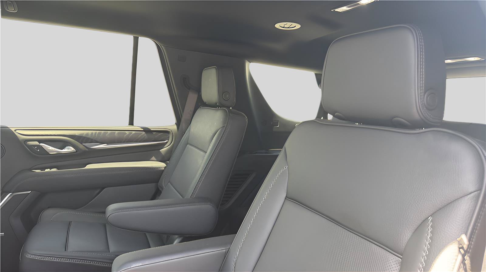 Used 2024 GMC Yukon Denali AWD/4WD image 18