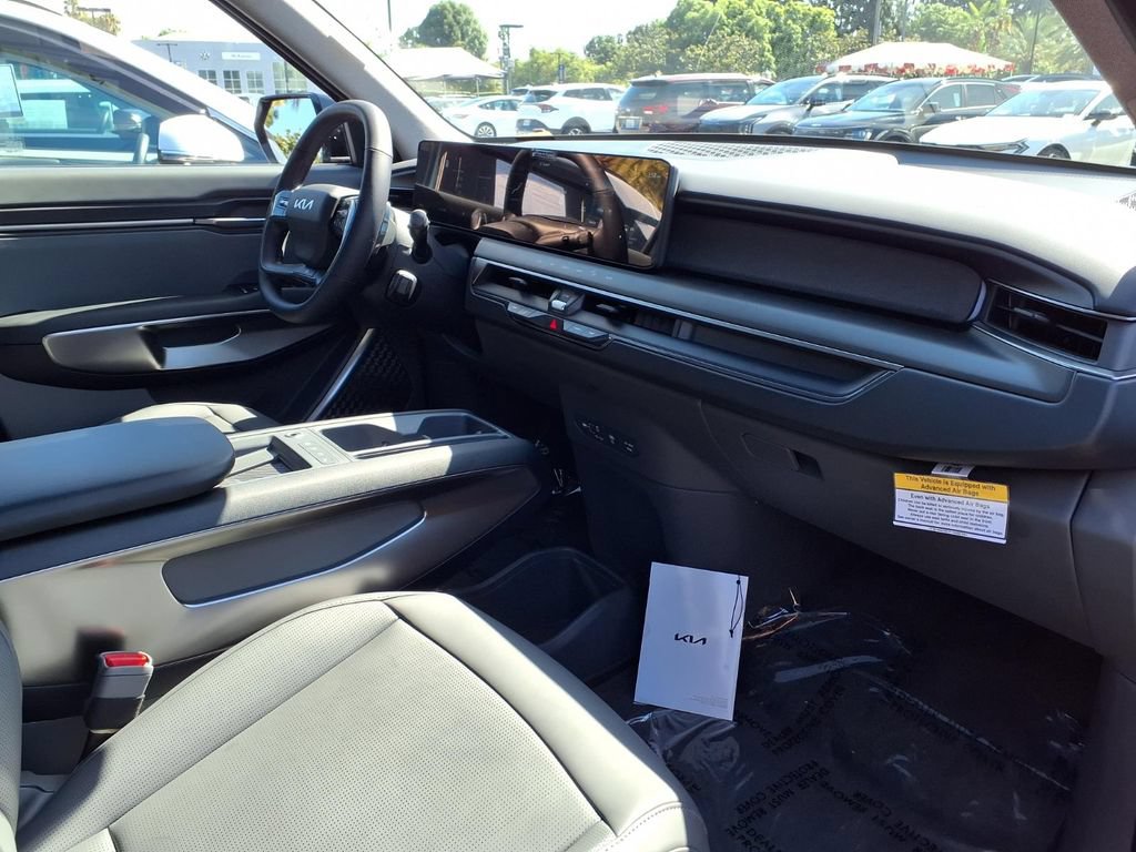 Used 2026 Kia EV9 Light RWD image 12