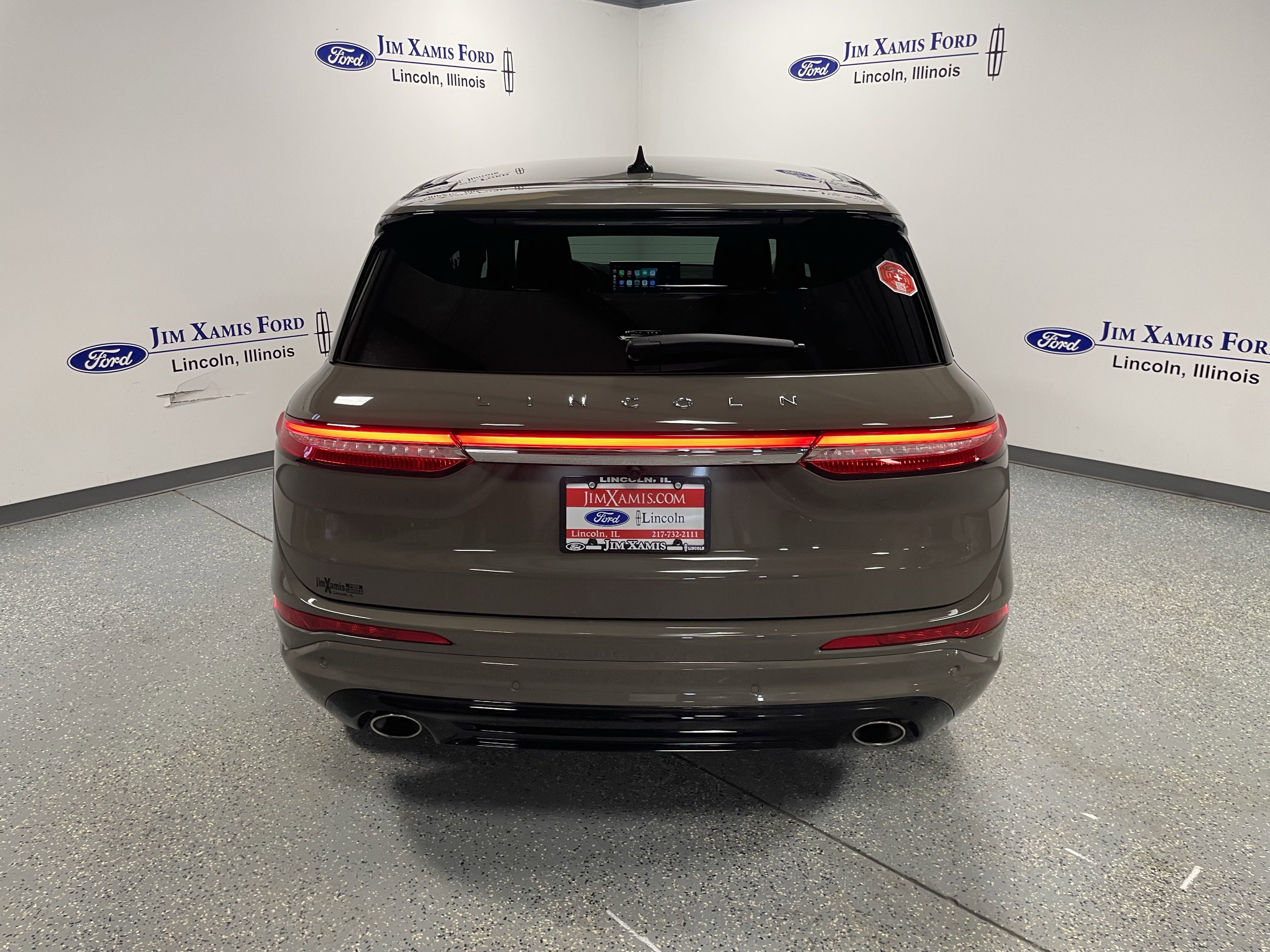 Used 2025 Lincoln Corsair AWD w/ Equipment Group 101A image 5