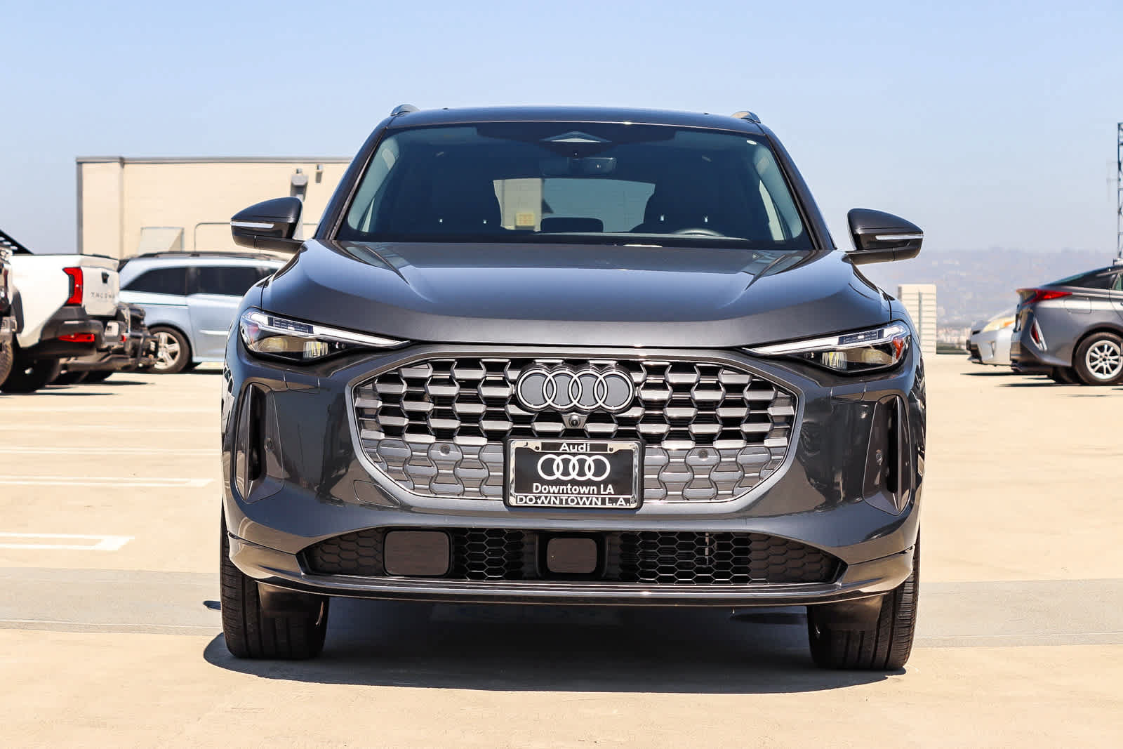 Used 2025 Audi Q5 Premium w/ Premium Plus AWD/4WD image 2