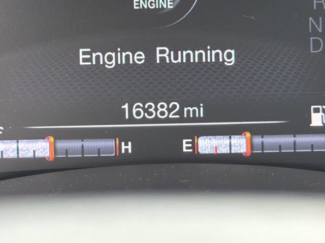 Used 2023 Jeep Renegade Latitude w/ Sun/Sound Group AWD/4WD image 27