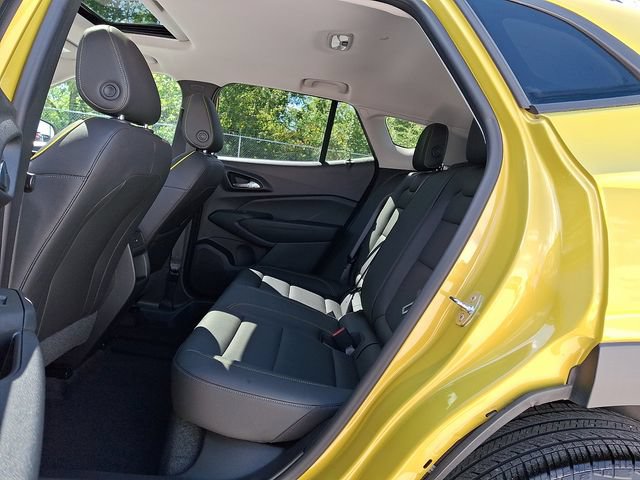 Used 2024 Chevrolet Trax ACTIV w/ Sunroof Package FWD image 13