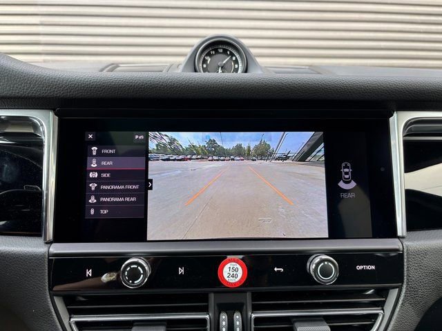 Certified 2026 Porsche Macan image 20