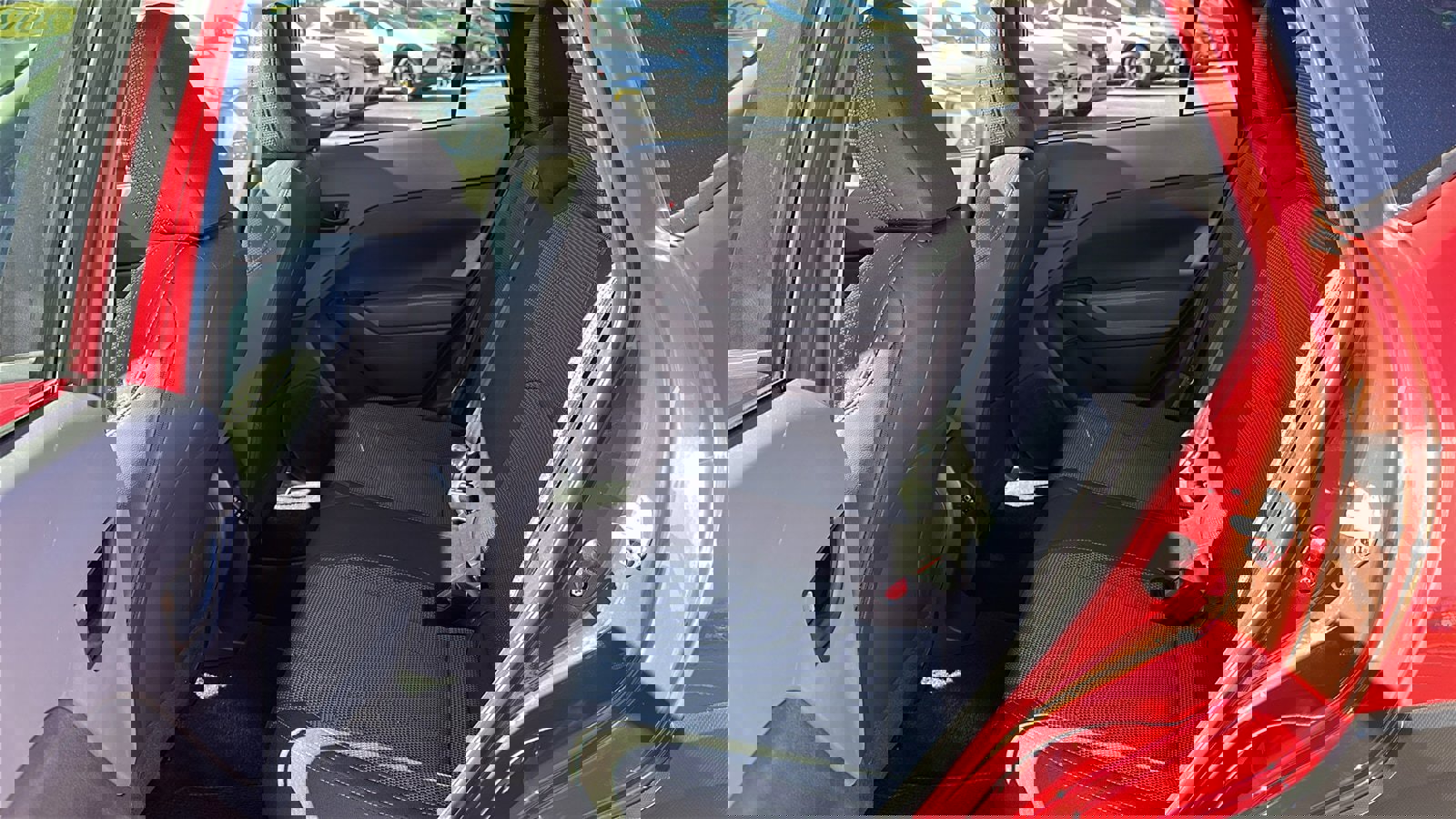 Used 2024 Subaru Crosstrek 2.0i Premium image 24